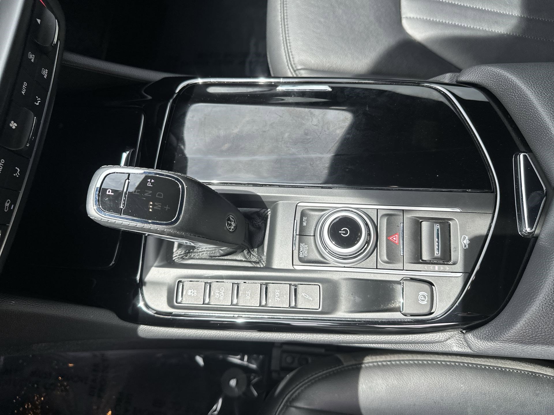 Used 2022 Maserati Levante GT AWD/4WD image 23