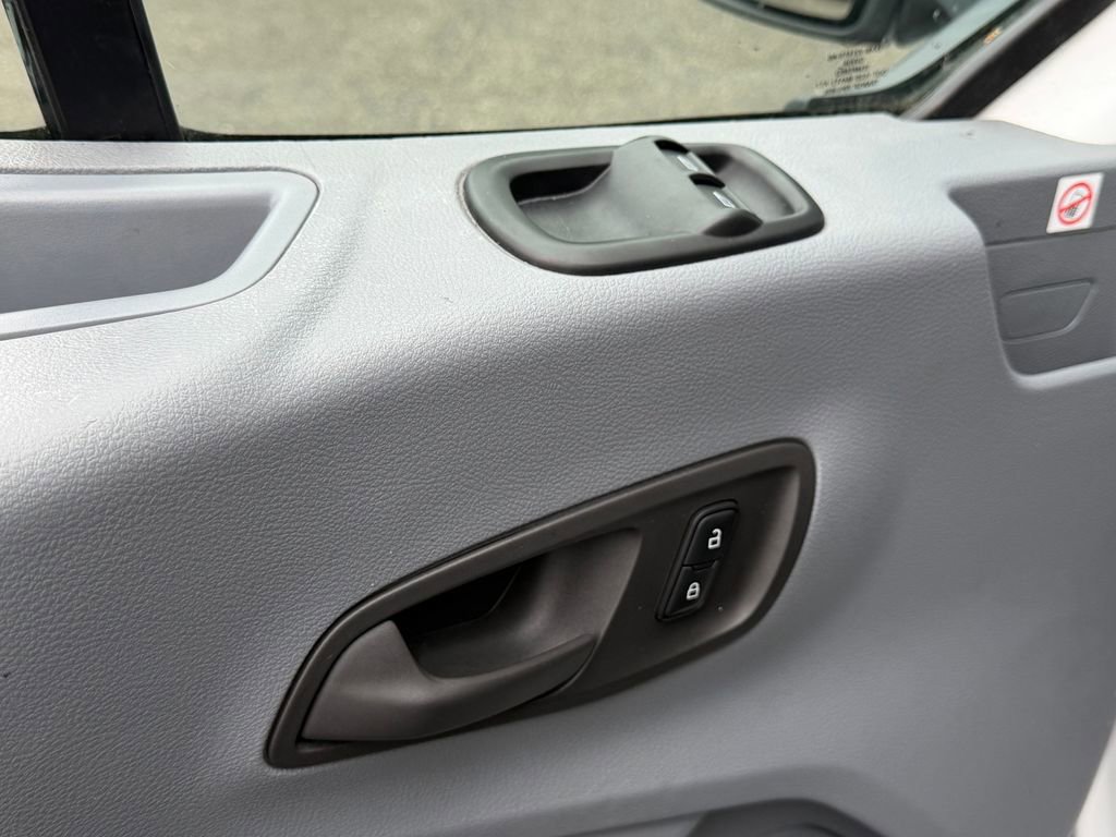 Used 2019 Ford Transit 150 130 Low Roof RWD image 18