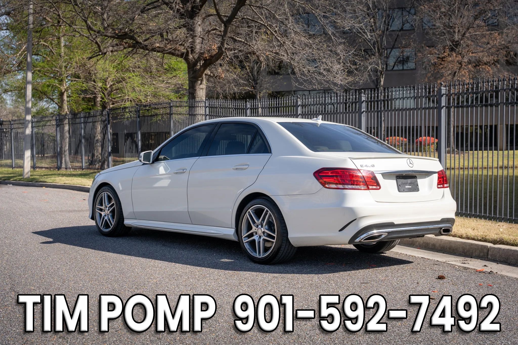 Used 2016 Mercedes-Benz E 400 Sedan w/ Lighting Package image 8