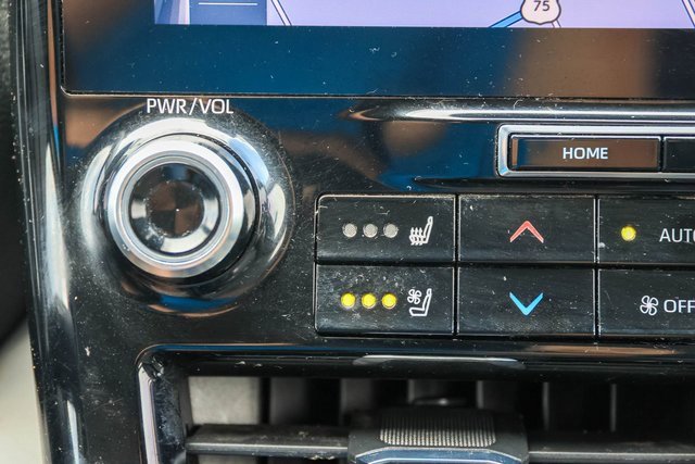 Used 2021 Toyota Highlander Limited image 32