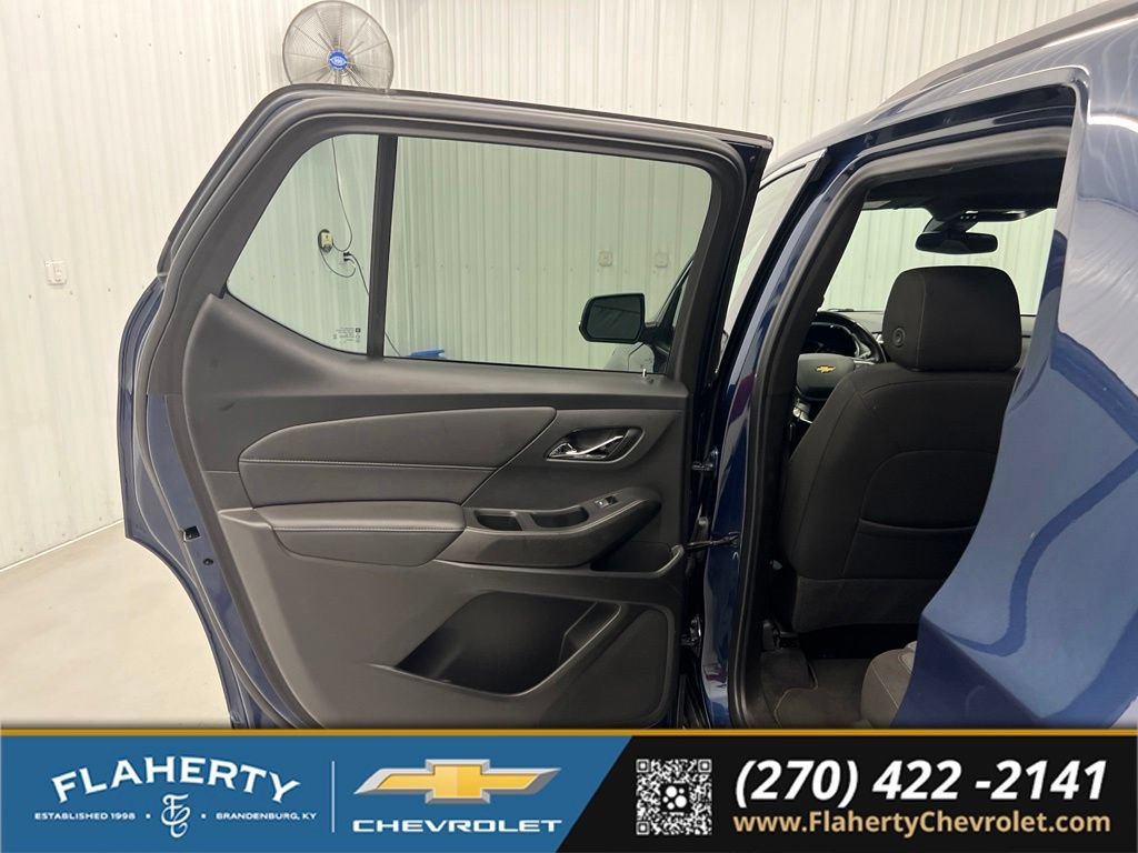 Used 2022 Chevrolet Traverse LT FWD image 10