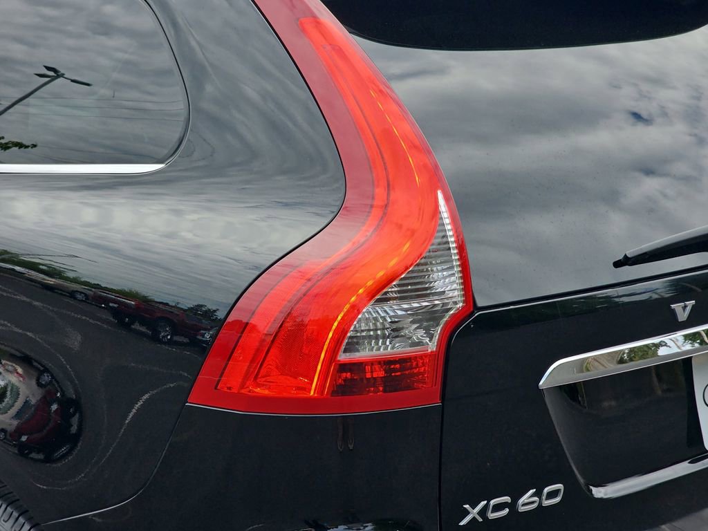 Used 2015 Volvo XC60 T6 AWD/4WD image 36