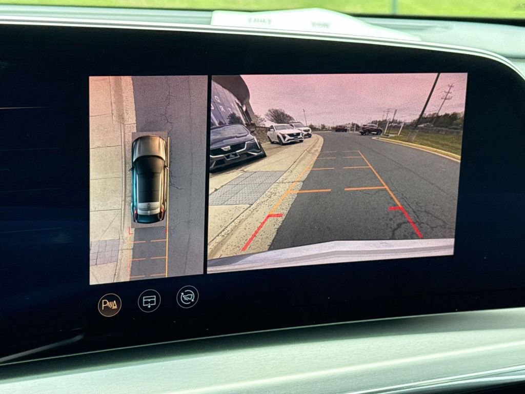 Used 2025 Cadillac Lyriq Luxury w/ Nappa Leather Package image 34