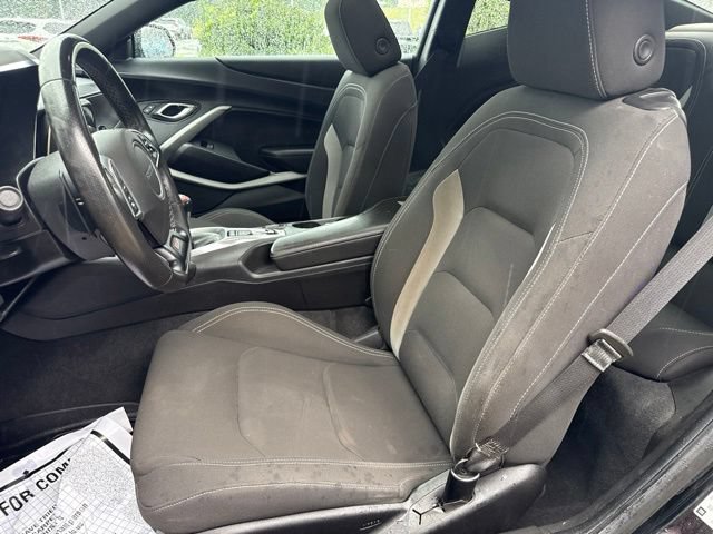Used 2018 Chevrolet Camaro SS w/ LPO RS/SS Interior Package RWD image 15
