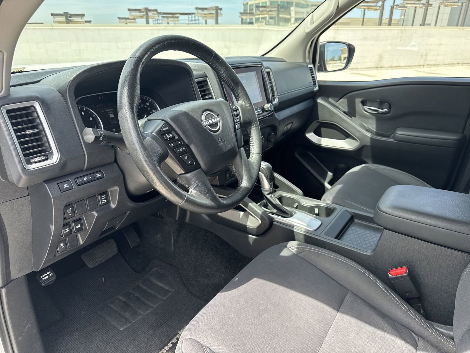 Used 2023 Nissan Frontier SV w/ Technology Package image 16
