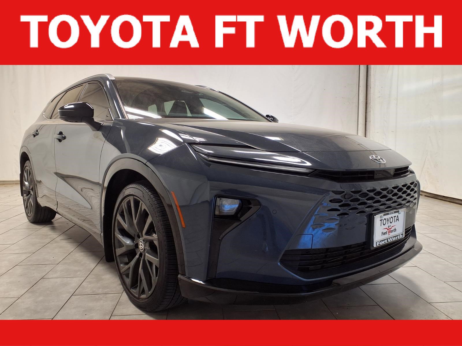 Used 2025 Toyota Crown Signia w/ Advanced Technology Package image 1