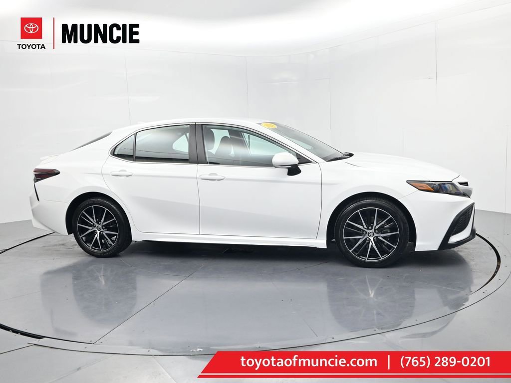 Used 2024 Toyota Camry SE w/ Convenience Package