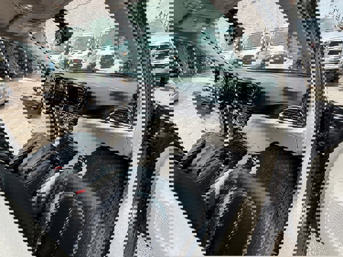 Used 2017 Chrysler Pacifica Touring-L FWD image 15