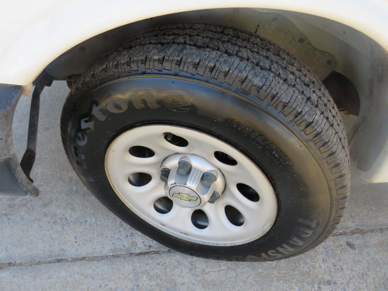 Used 2014 Chevrolet Express 1500 LS image 25