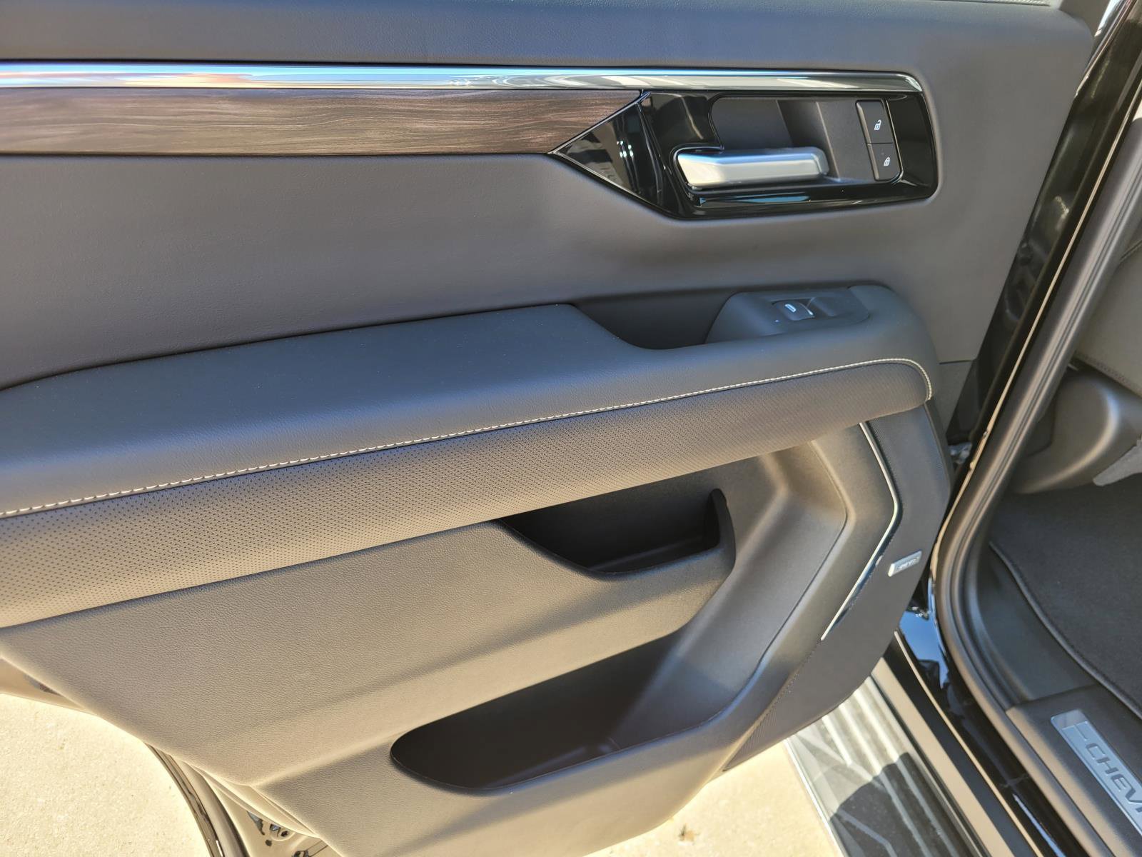 New 2026 Chevrolet Tahoe Premier w/ Sun And Tow Package RWD image 10