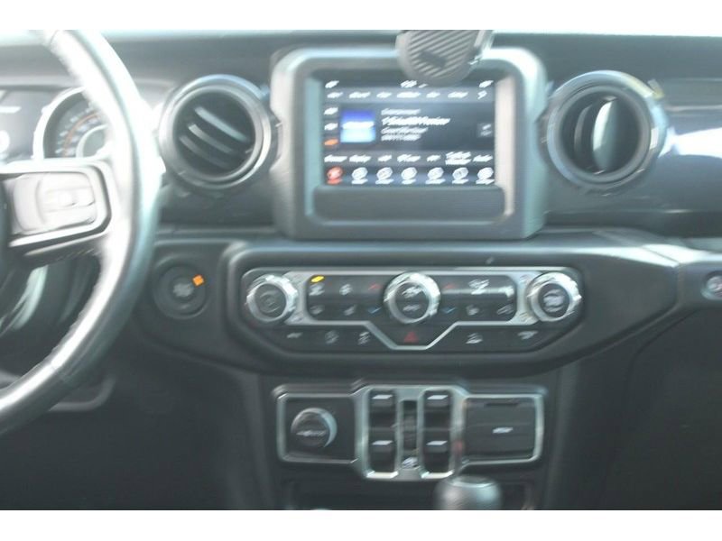 Used 2022 Jeep Wrangler Unlimited Sport AWD/4WD image 17