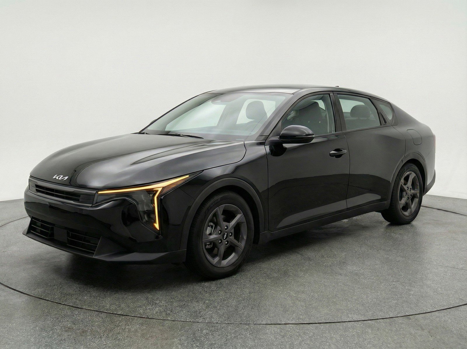 Used 2025 Kia K4 LXS image 3