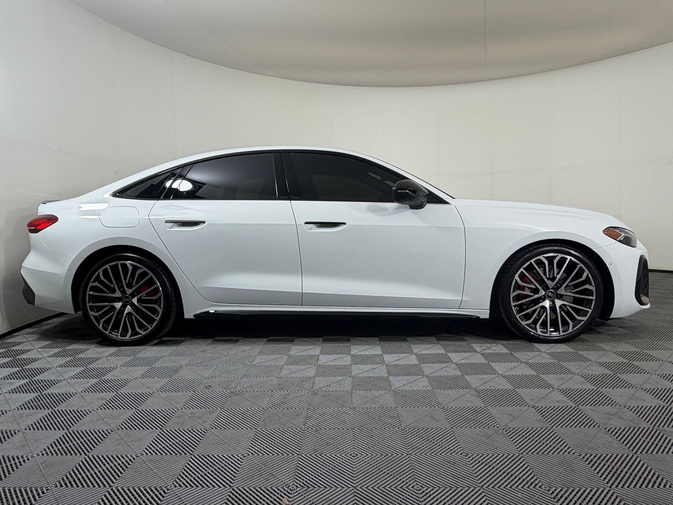 Certified 2025 Audi S5 Premium Plus w/ Premium Plus Package AWD/4WD image 8