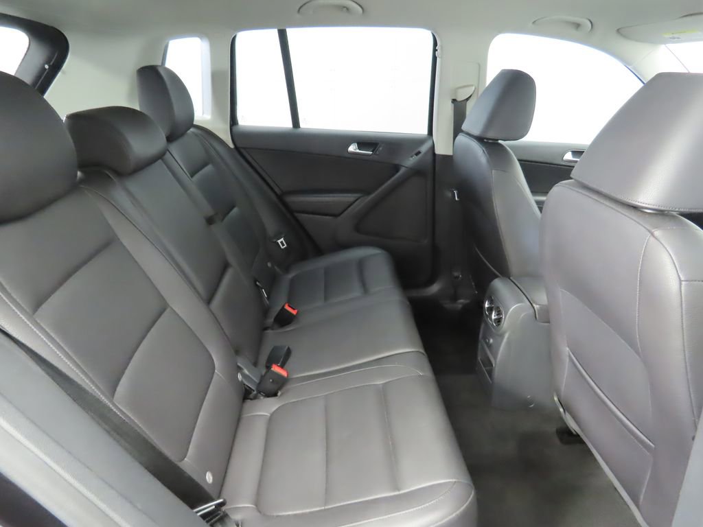 Used 2016 Volkswagen Tiguan S image 20