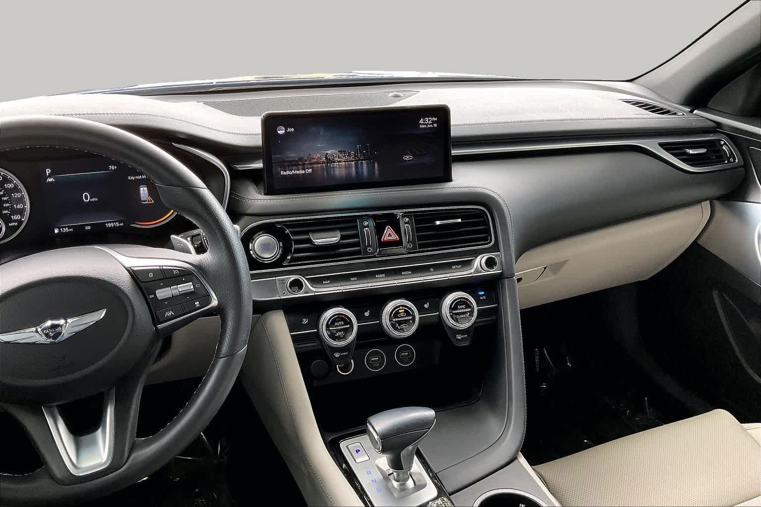 Used 2022 Genesis G70 2.0T RWD image 7