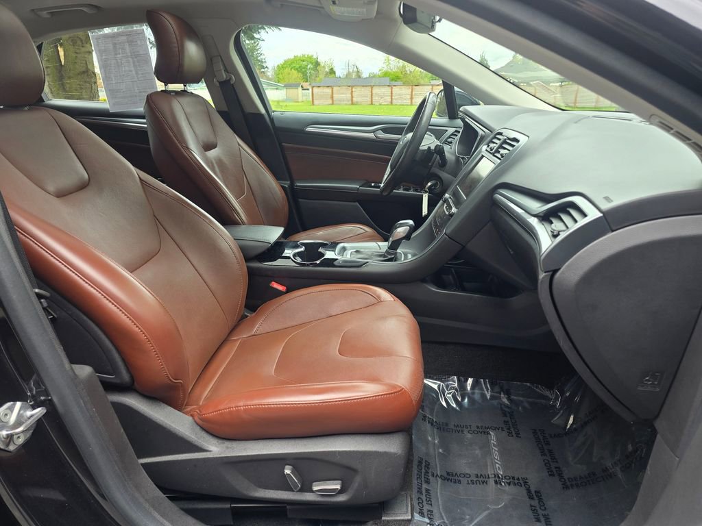 Used 2015 Ford Fusion SE w/ Equipment Group 202A FWD image 21