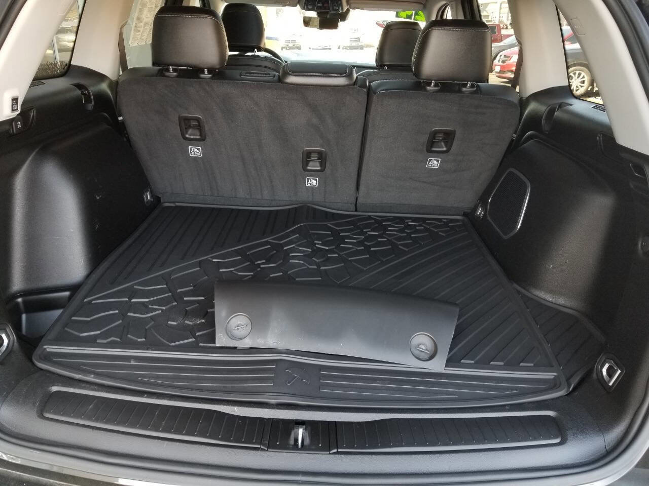 Certified 2024 Jeep Grand Cherokee Limited w/ Luxury Tech Group II image 18