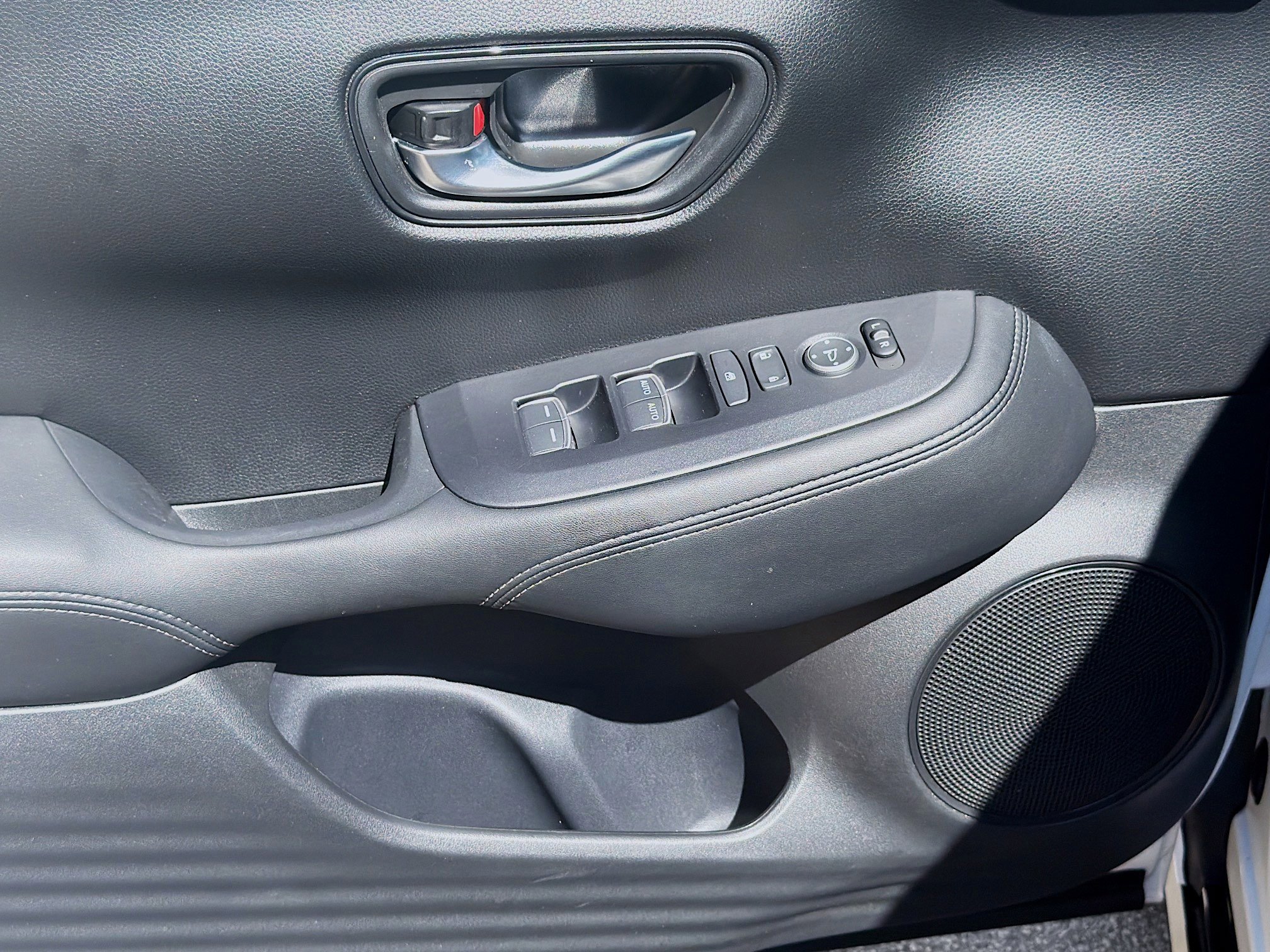 Certified 2024 Honda HR-V EX-L image 16