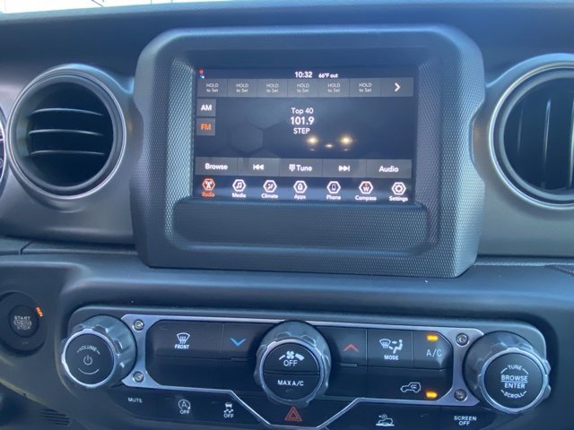 Used 2023 Jeep Wrangler Willys image 19