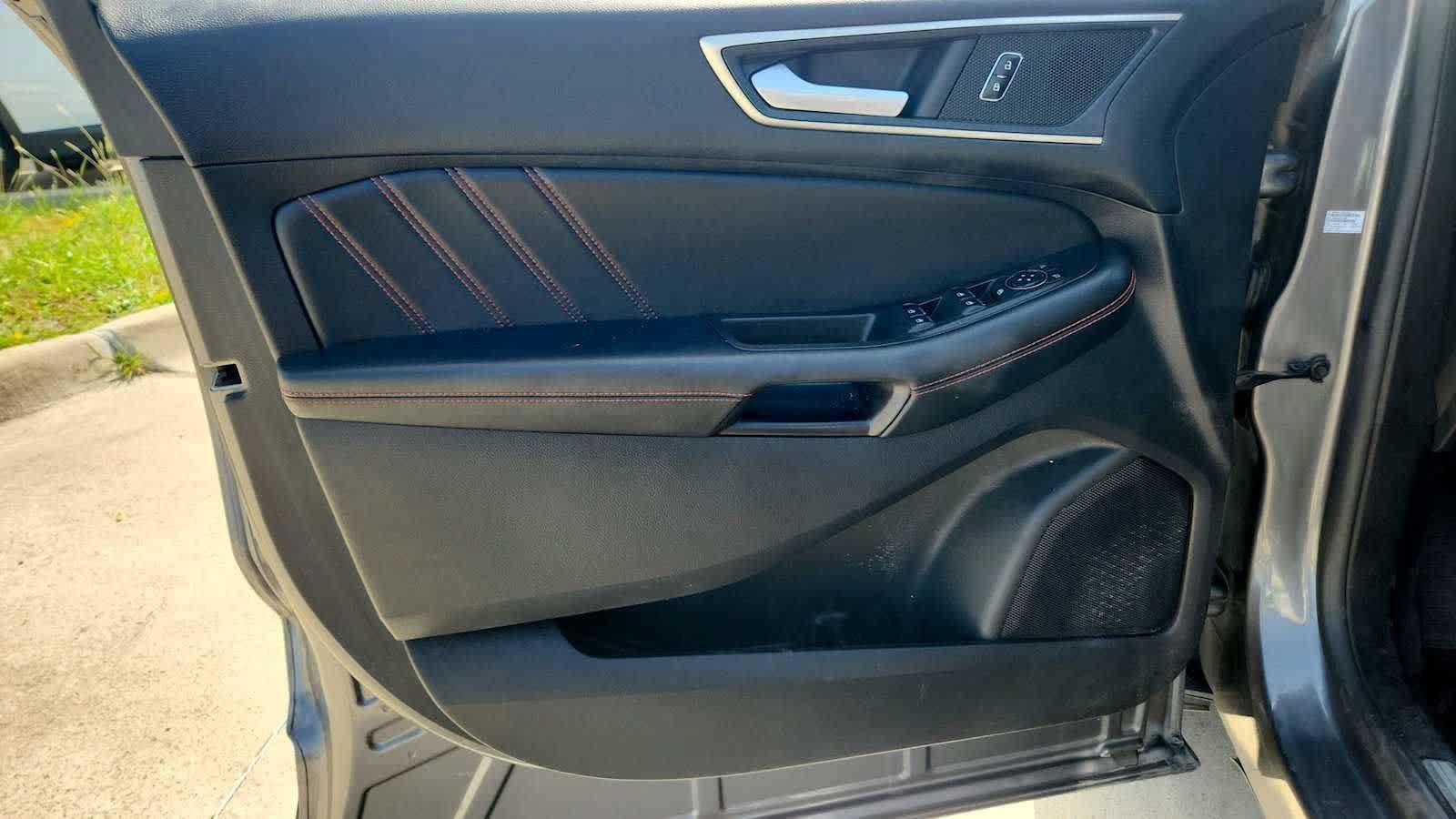 Used 2021 Ford Edge ST-Line FWD image 19