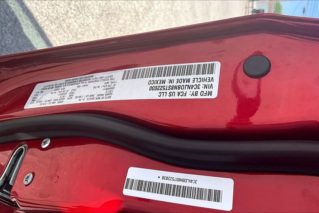 Used 2025 Jeep Compass Latitude image 20