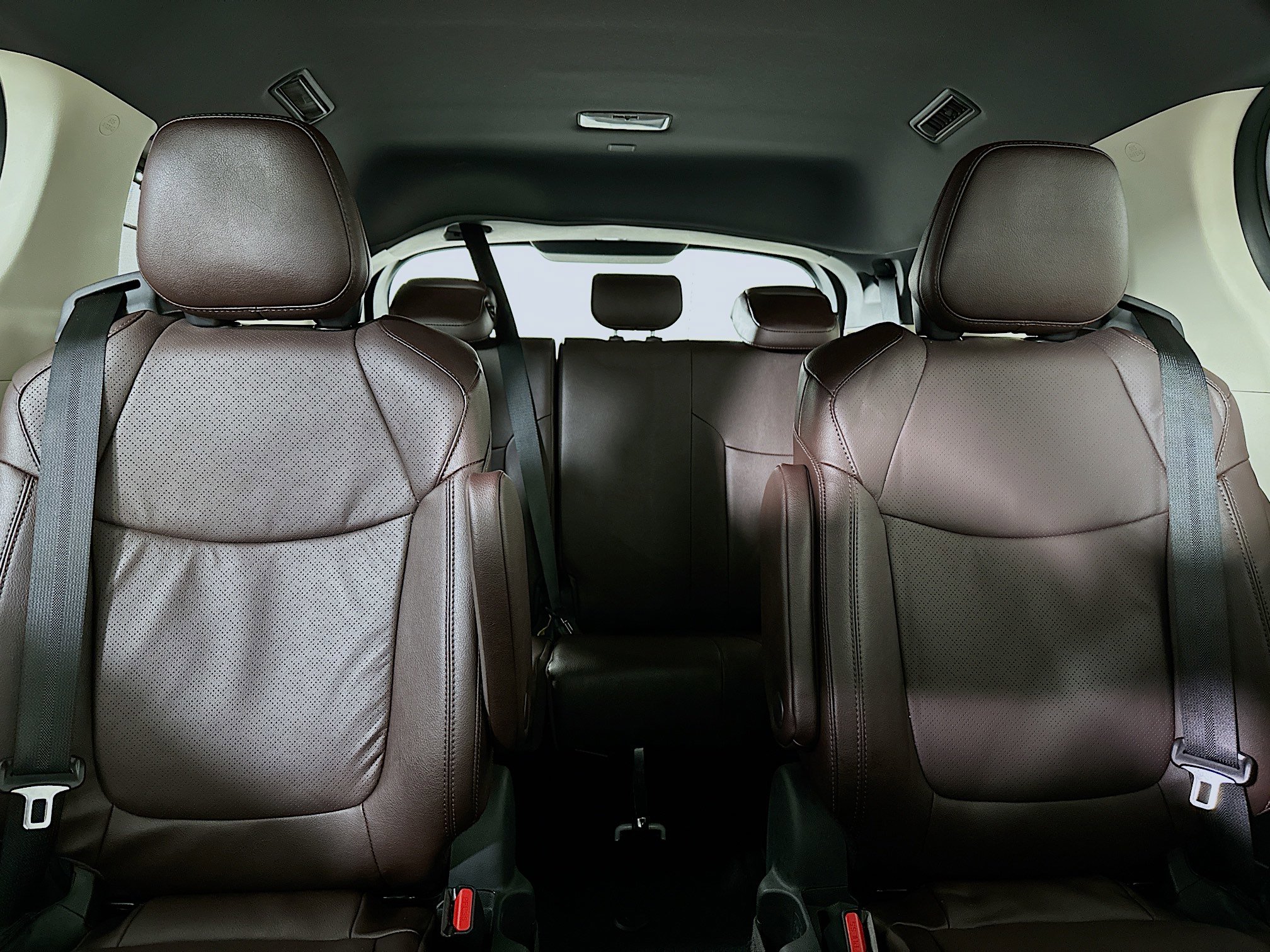 Certified 2024 Toyota Sienna Platinum image 30