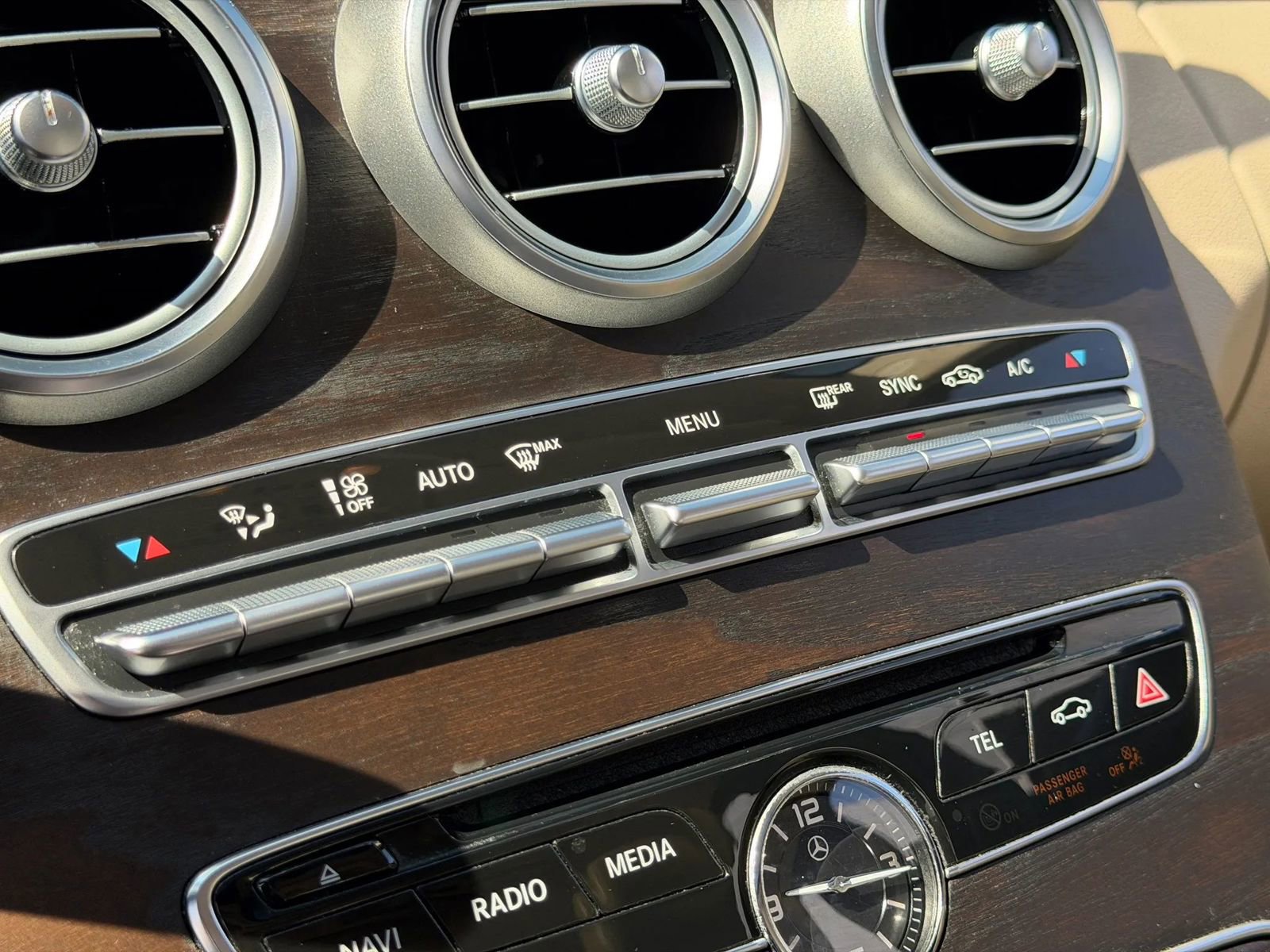 Used 2018 Mercedes-Benz C 300 Sedan w/ Premium Package image 33