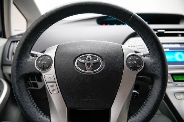 Used 2013 Toyota Prius Four w/ Deluxe Solar Roof Pkg FWD image 11