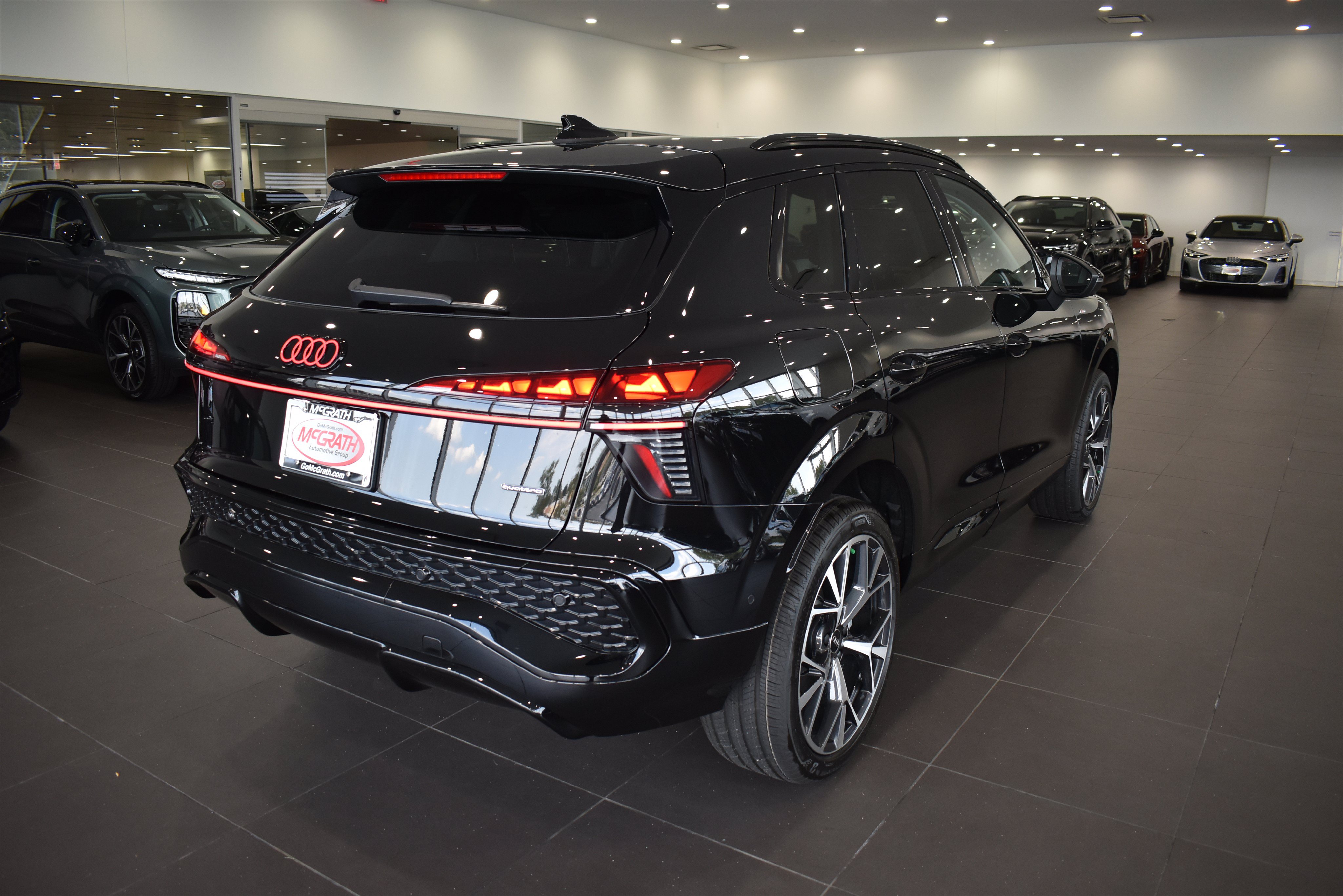 New 2026 Audi Q3 quattro 2.0T AWD/4WD image 7