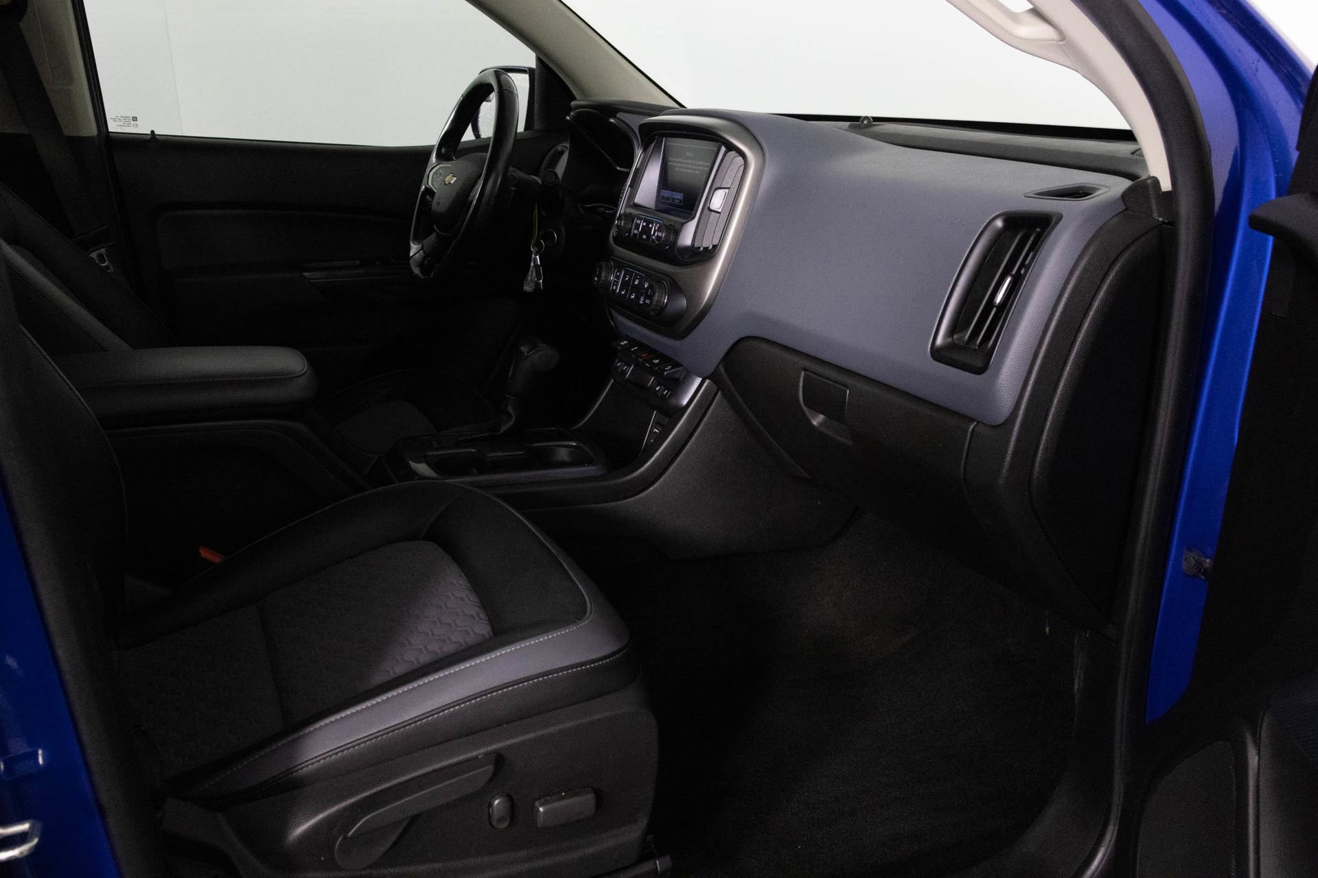 Used 2018 Chevrolet Colorado Z71 image 37