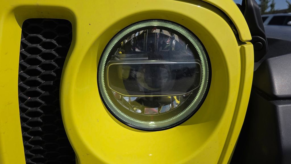 Used 2022 Jeep Wrangler Unlimited Sport AWD/4WD image 9