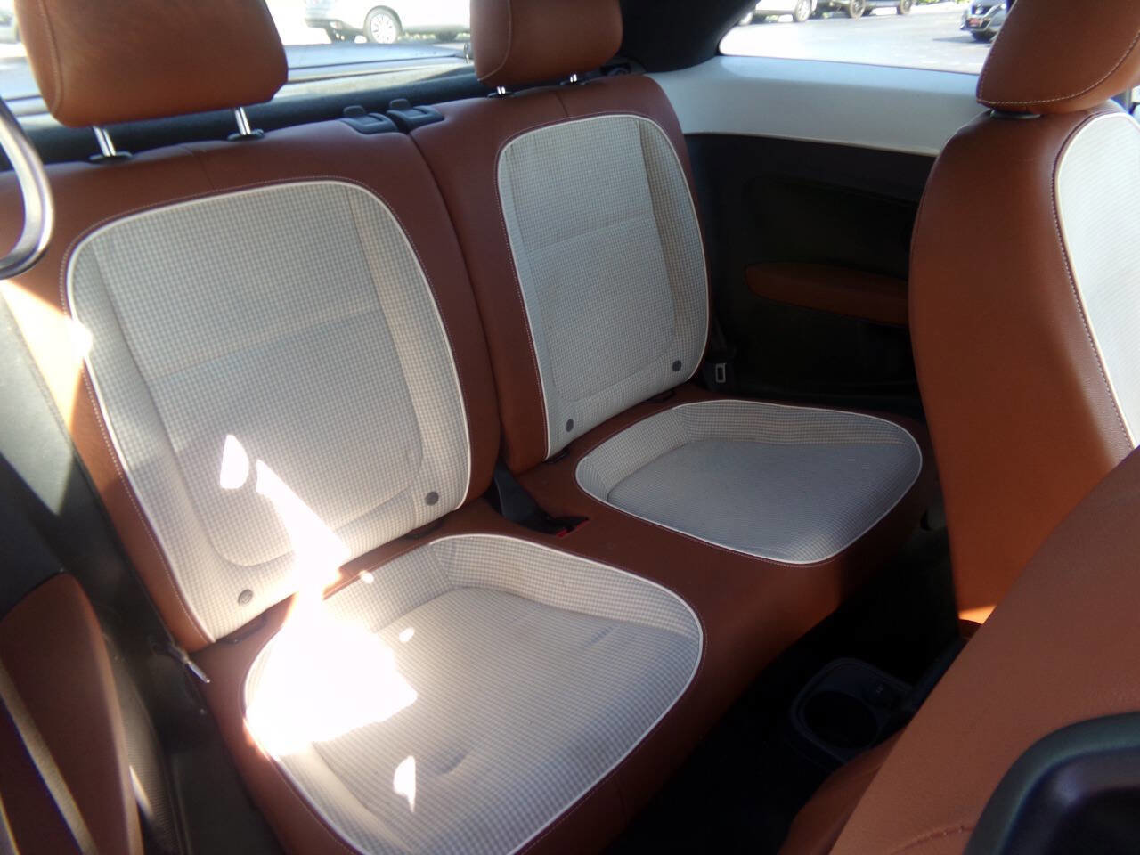 Used 2015 Volkswagen Beetle 1.8T Classic image 16