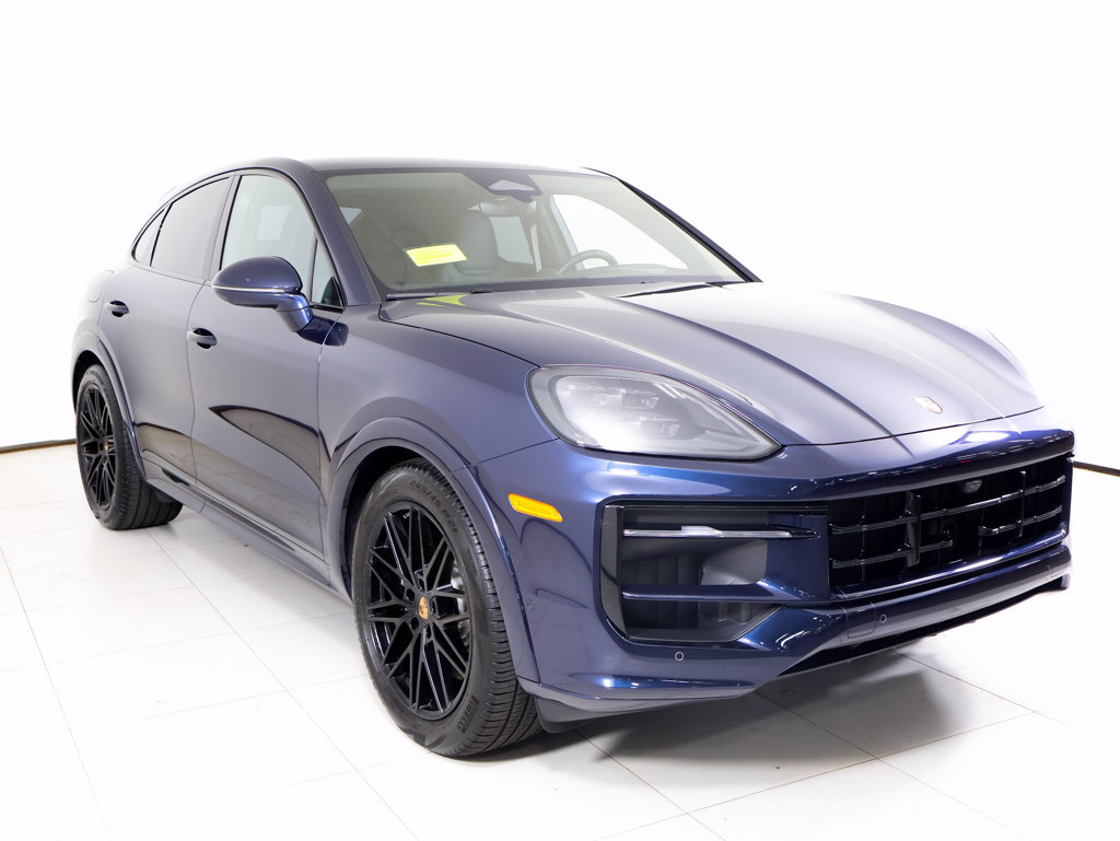 Certified 2026 Porsche Cayenne GTS w/ Technology Package AWD/4WD image 35