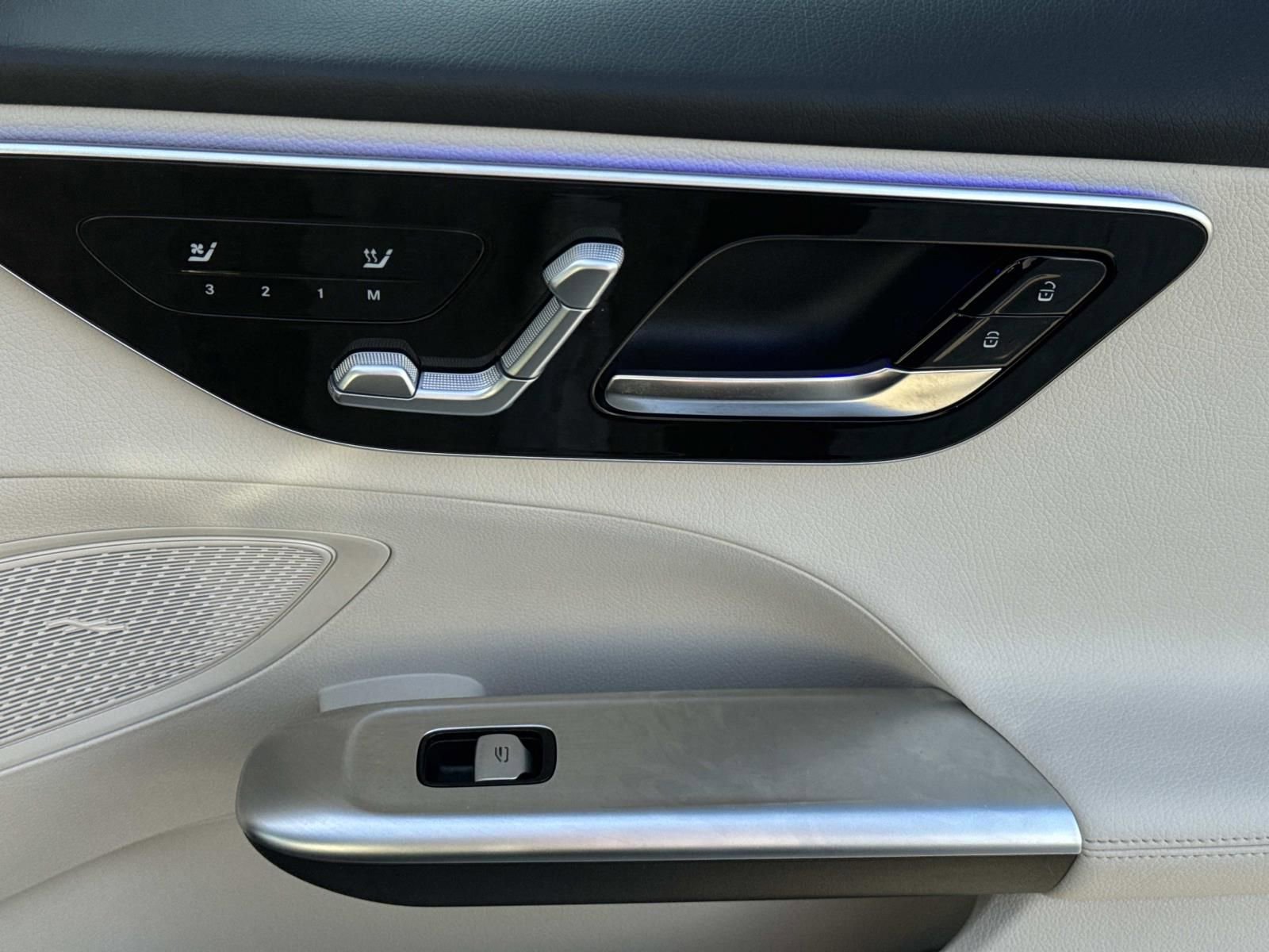 Used 2025 Mercedes-Benz C 300 Sedan image 15