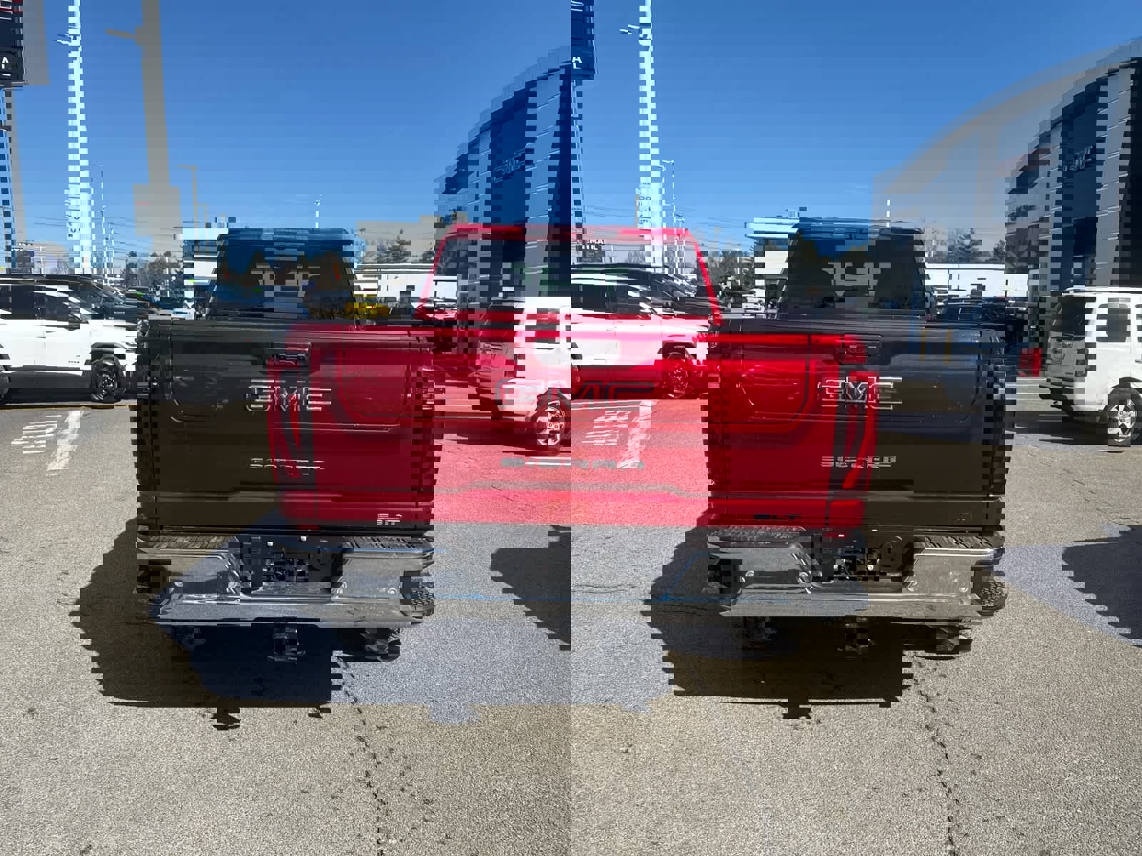 New 2026 GMC Sierra 2500 SLT w/ SLT Premium Package image 6