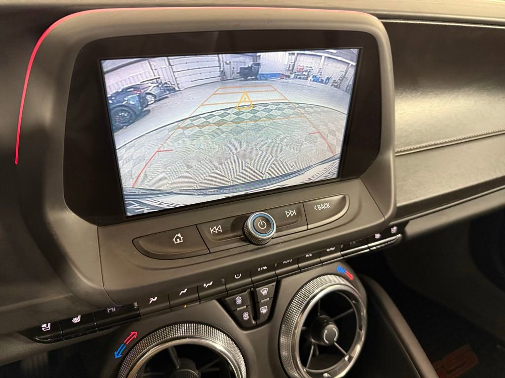 Used 2018 Chevrolet Camaro SS image 28