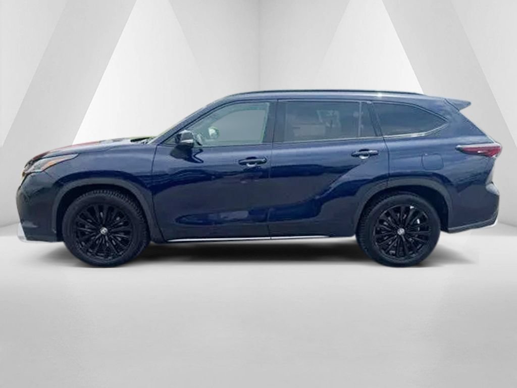 Used 2024 Toyota Highlander XSE AWD/4WD image 4