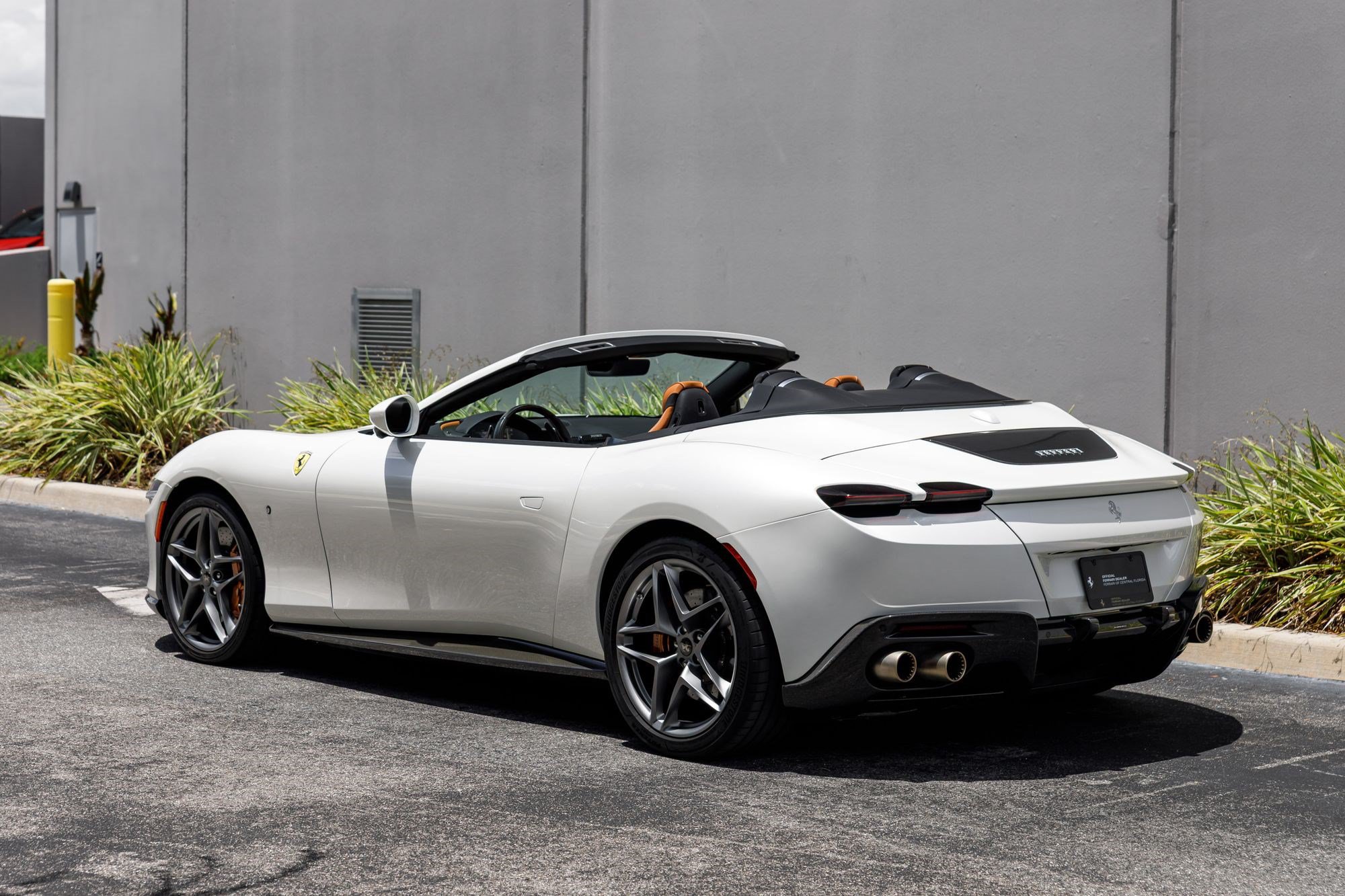 Used 2024 Ferrari Roma Spider RWD image 3