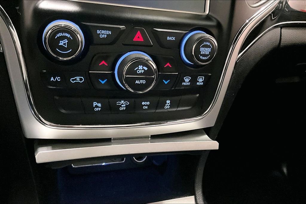 Used 2015 Jeep Grand Cherokee Overland w/ Advanced Technology Group image 15