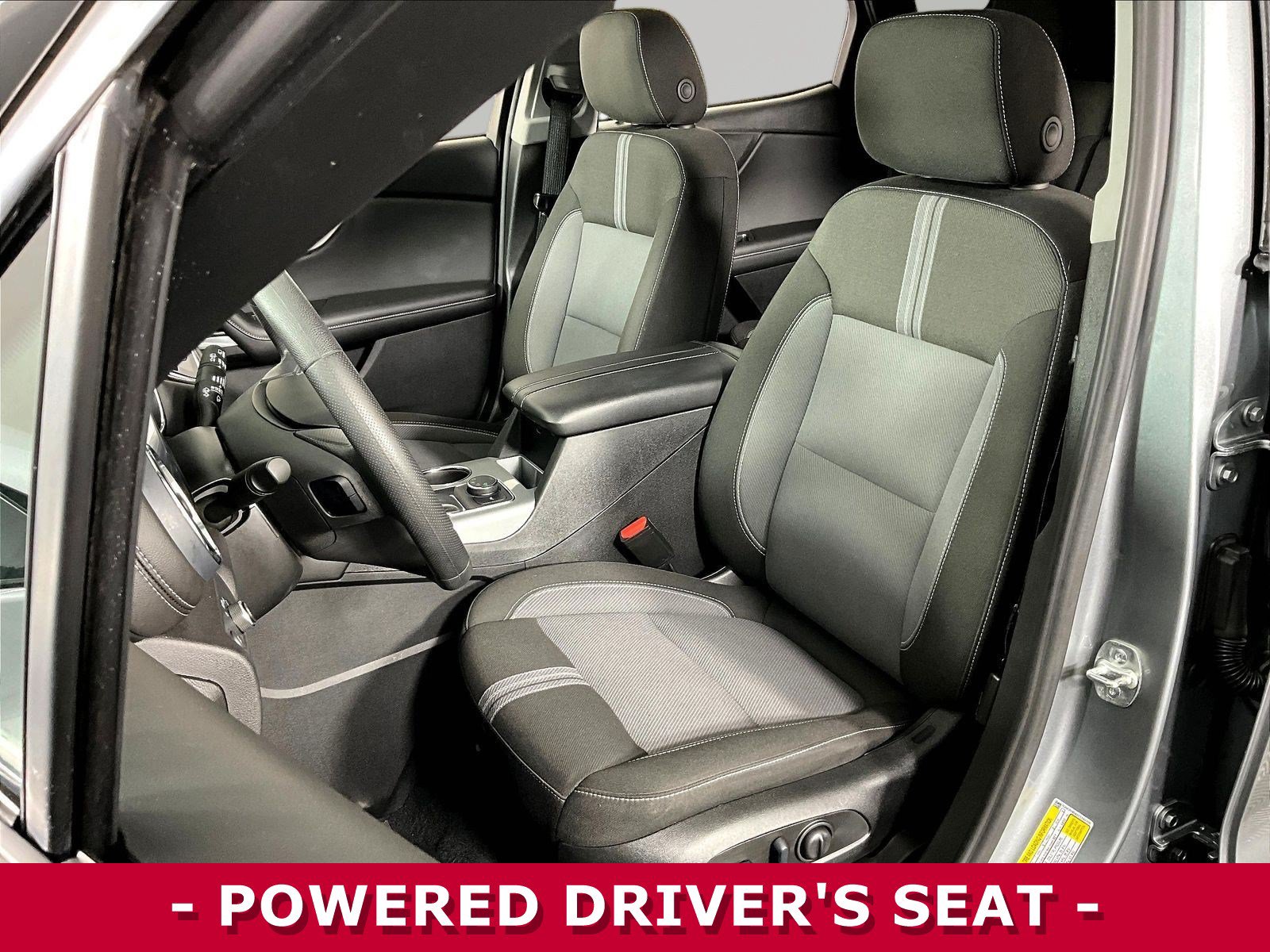 Used 2025 Chevrolet Blazer LT AWD/4WD image 21