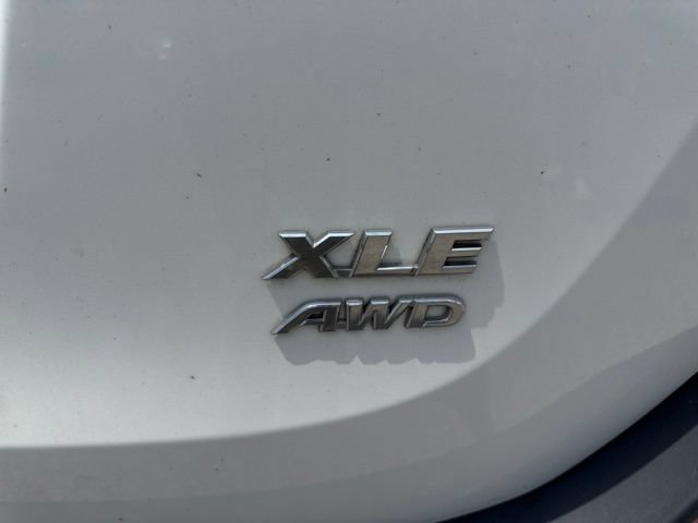 Used 2014 Toyota RAV4 XLE AWD/4WD image 6