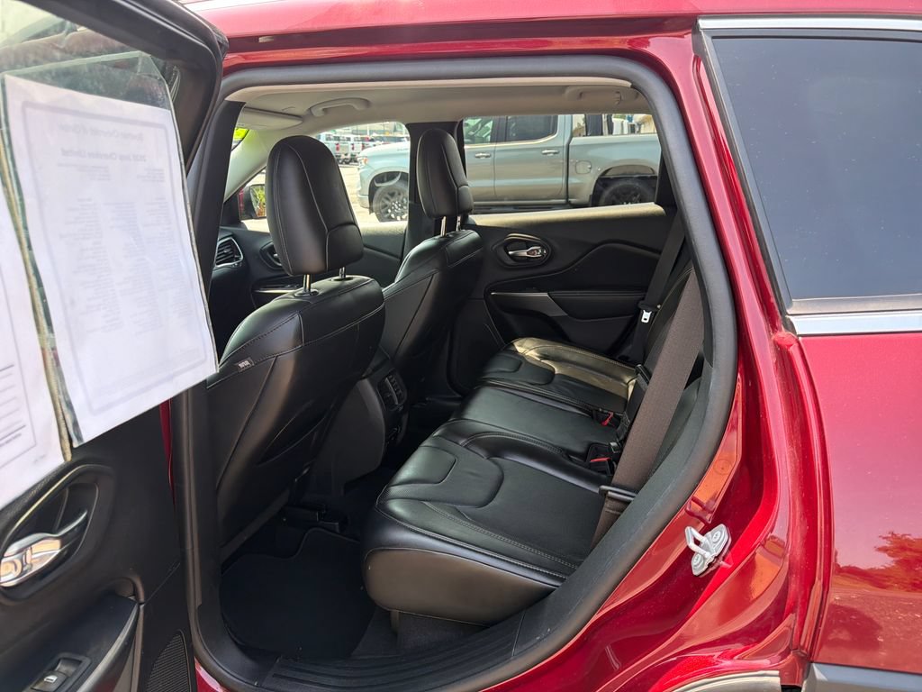 Used 2020 Jeep Cherokee Limited AWD/4WD image 24