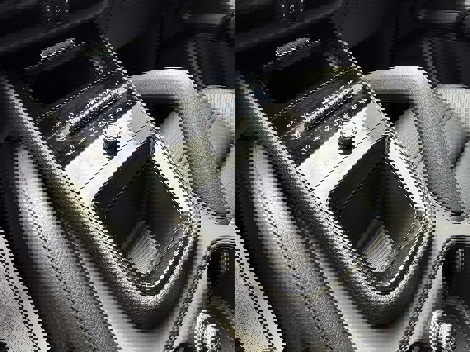 Used 2024 Porsche Cayenne Coupe image 22