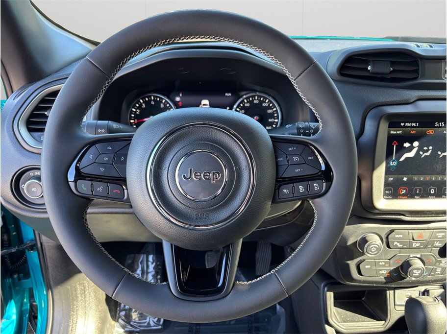 Used 2021 Jeep Renegade Latitude FWD image 23