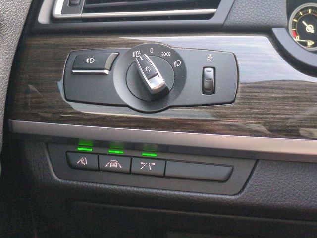 Used 2015 BMW 740i image 13