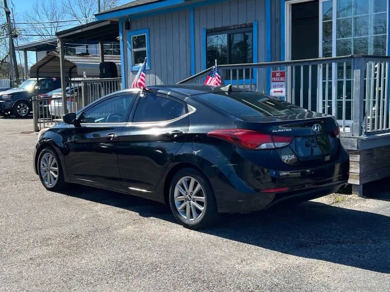 Used 2014 Hyundai Elantra SE w/ Option Group 02 FWD image 7