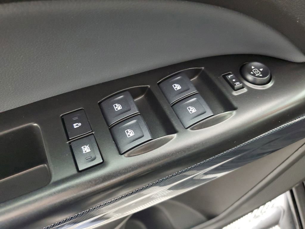 Used 2022 Chevrolet Colorado Z71 w/ Z71 Midnight Edition image 27