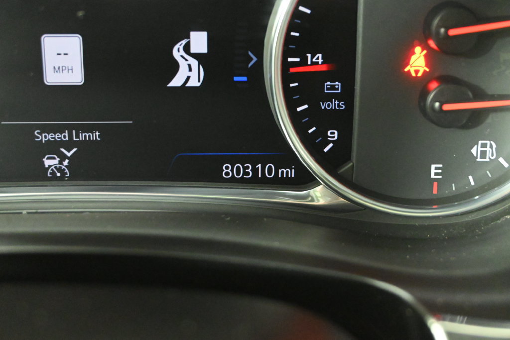 Used 2023 Chevrolet Traverse High Country w/ LPO, Floor Liner Package AWD/4WD image 26