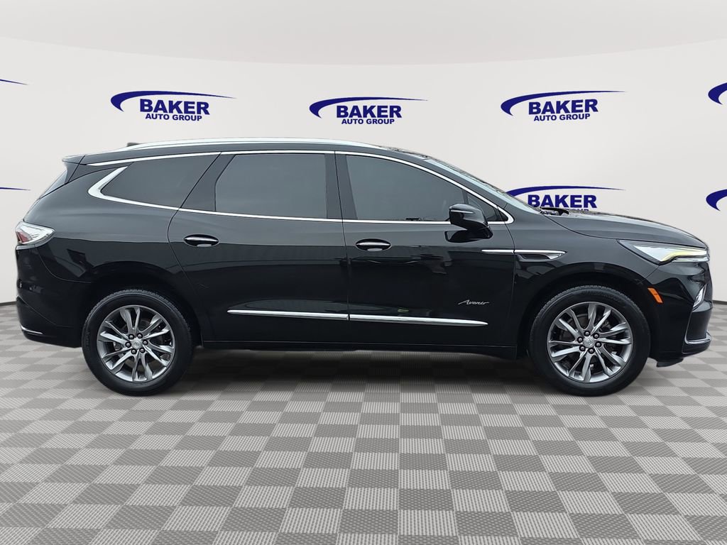 Used 2022 Buick Enclave Avenir w/ Avenir Technology Package image 2
