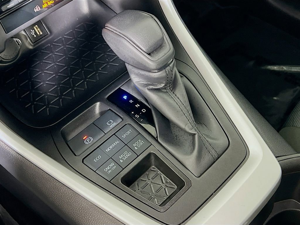 Certified 2025 Toyota RAV4 XLE image 16